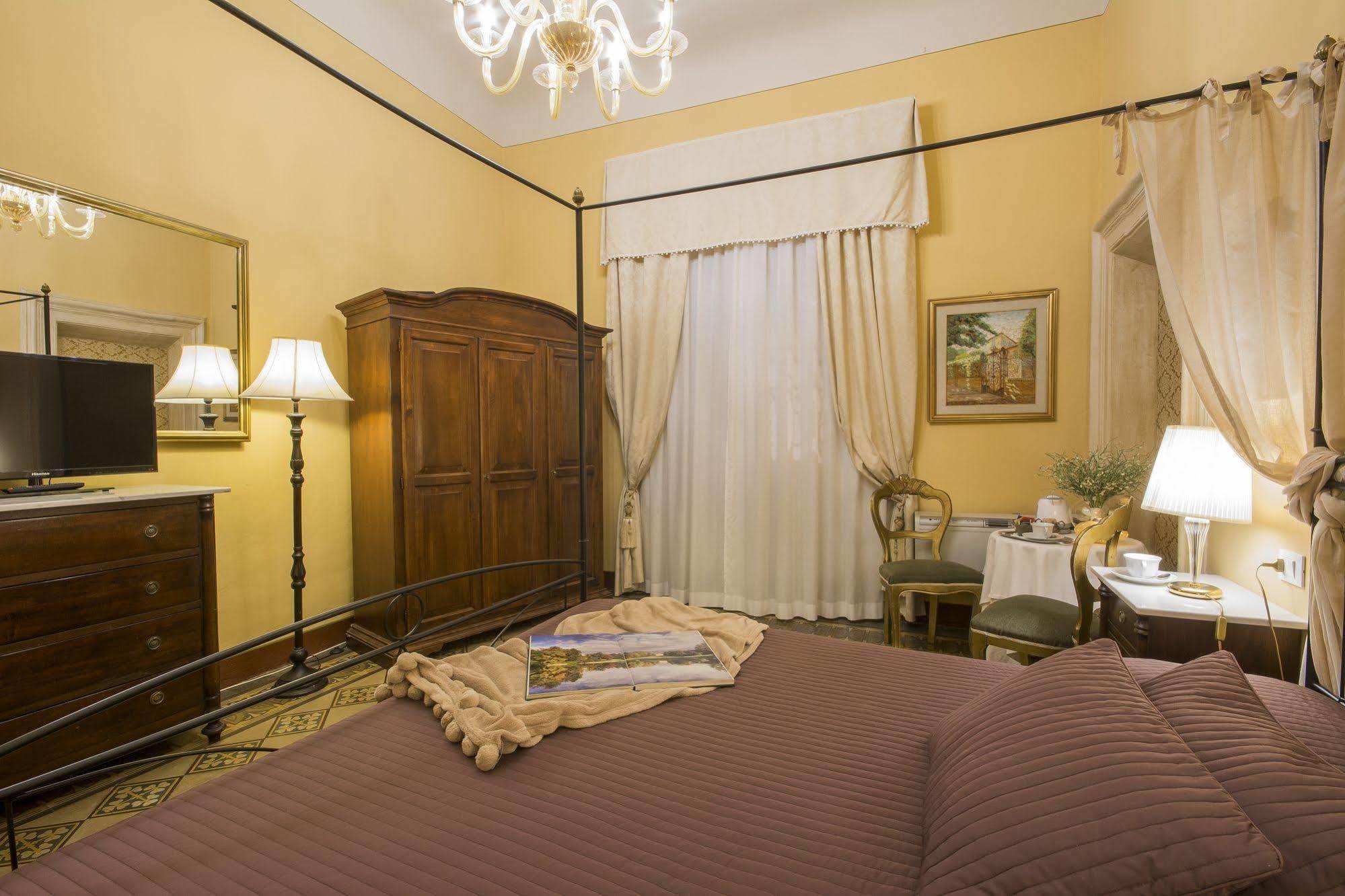 루카 La Boheme B&B 외부 사진