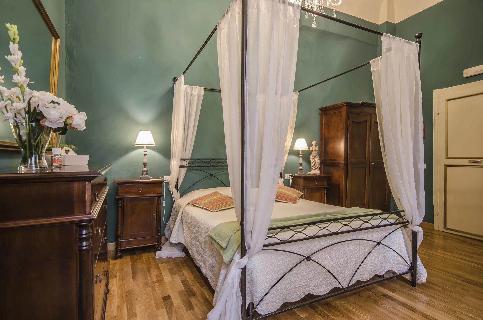 루카 La Boheme B&B 외부 사진
